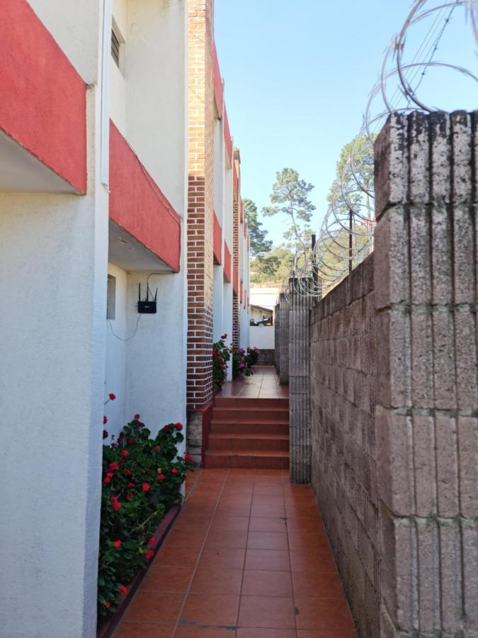 Hotel Kasa Kamelot Las Rosas Quetzaltenango Ngoại thất bức ảnh